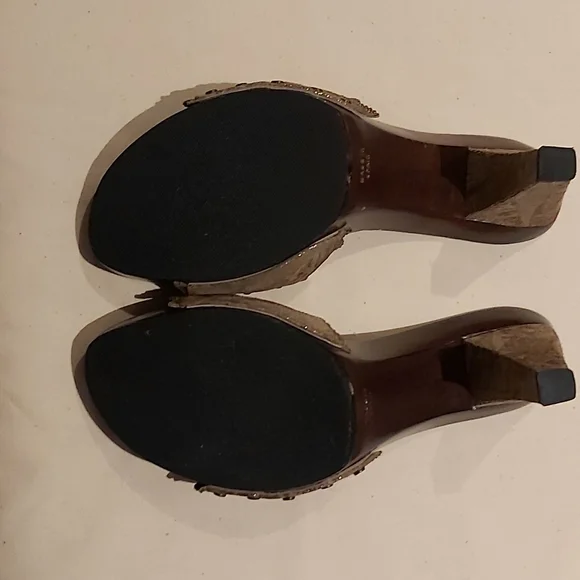 Stuart Weitzman Slide - Picture 4 of 5